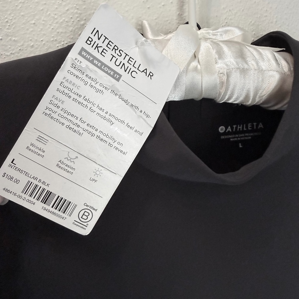 Athleta Interstellar Bike Tunic in Black NWT - Picture 3 of 6